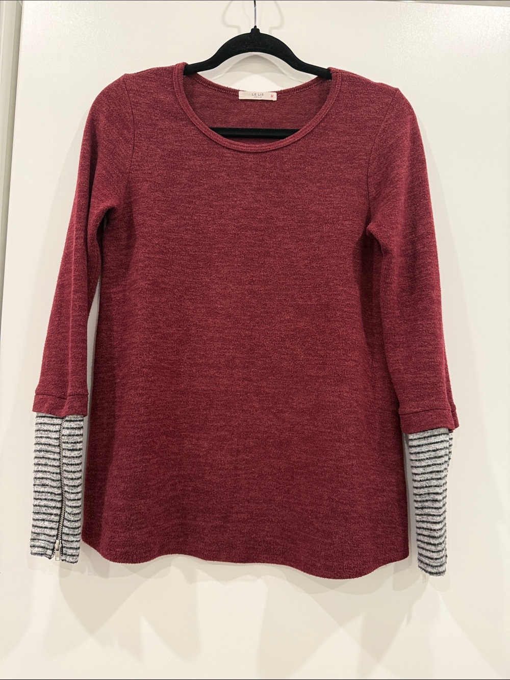 Le Lis Rust Red Knit Pullover